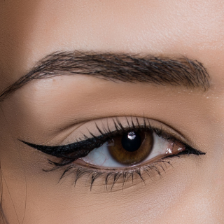 How to Draw Perfect Winged Eyeliner the Easy Way